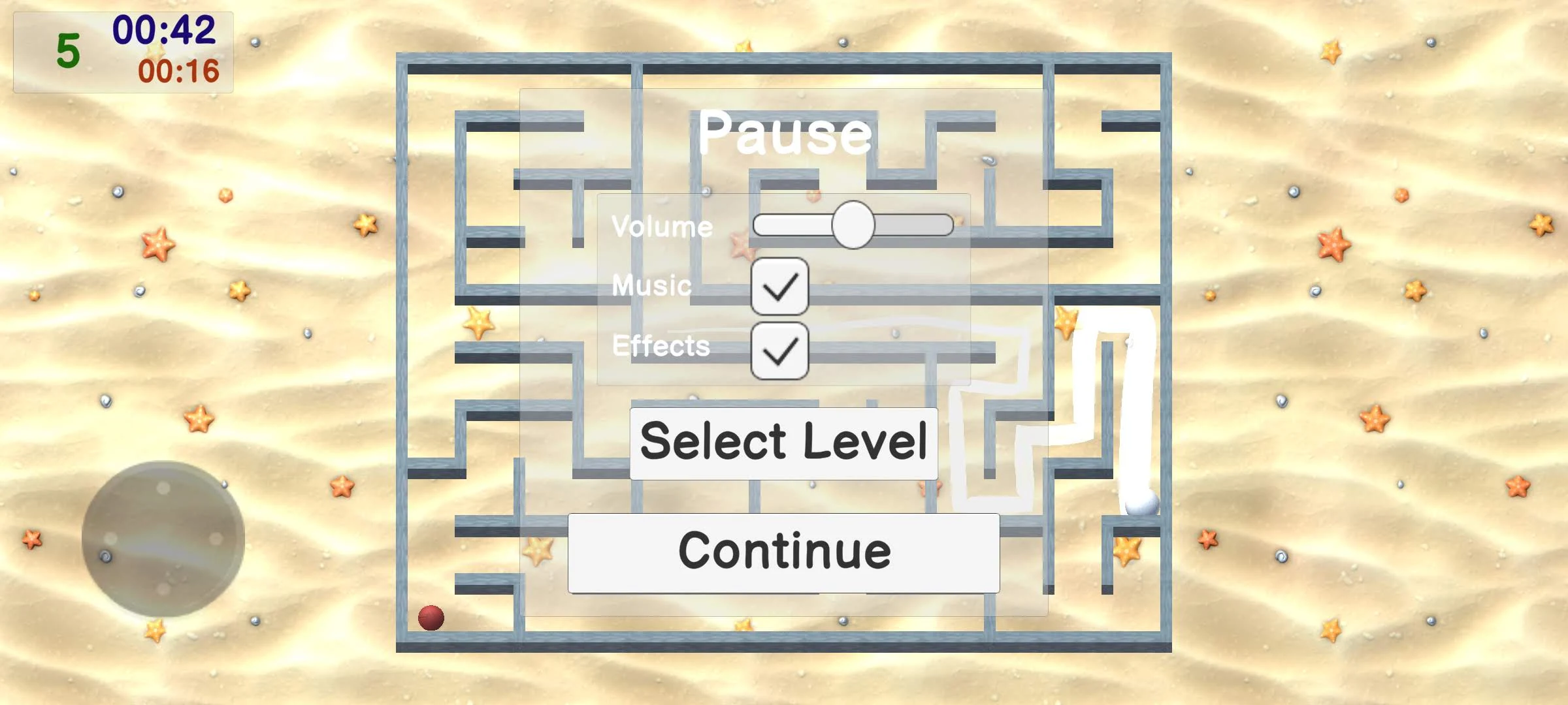 Gravity Maze: sand: Menu pauzy nad labiryntem z wyborem poziomu i przyciskiem kontynuacji